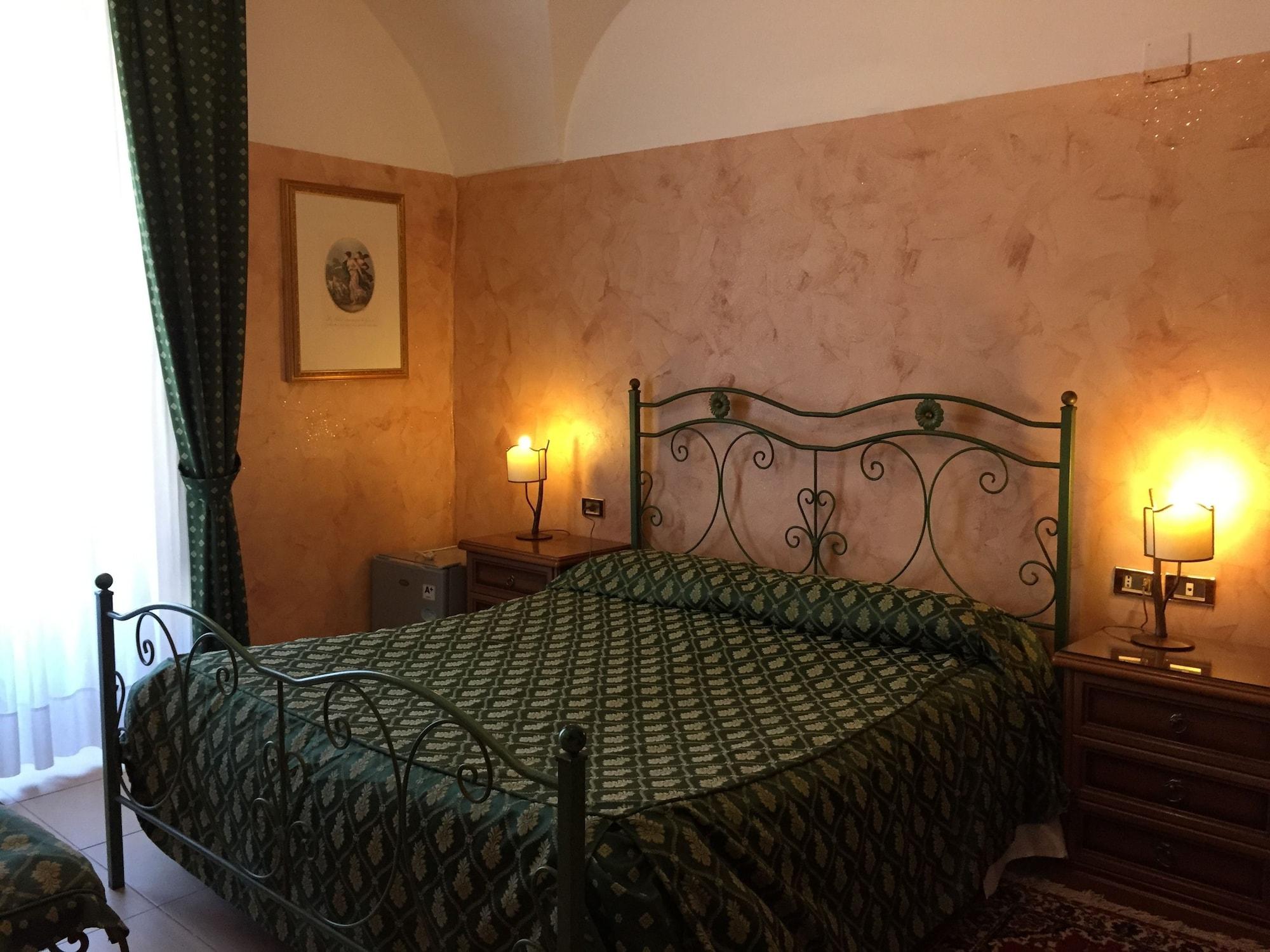 Hotel Centrale Europa Aeroporto di Catania Fontana Rossa Esterno foto
